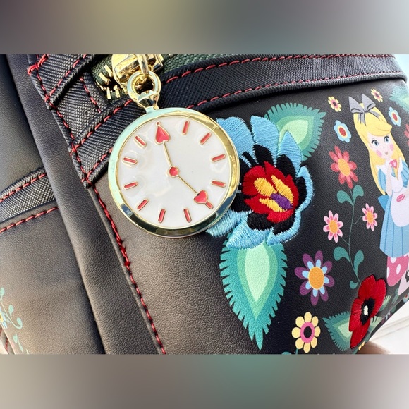 Alice in Wonderland☕️Backpack - Picture 4 of 11